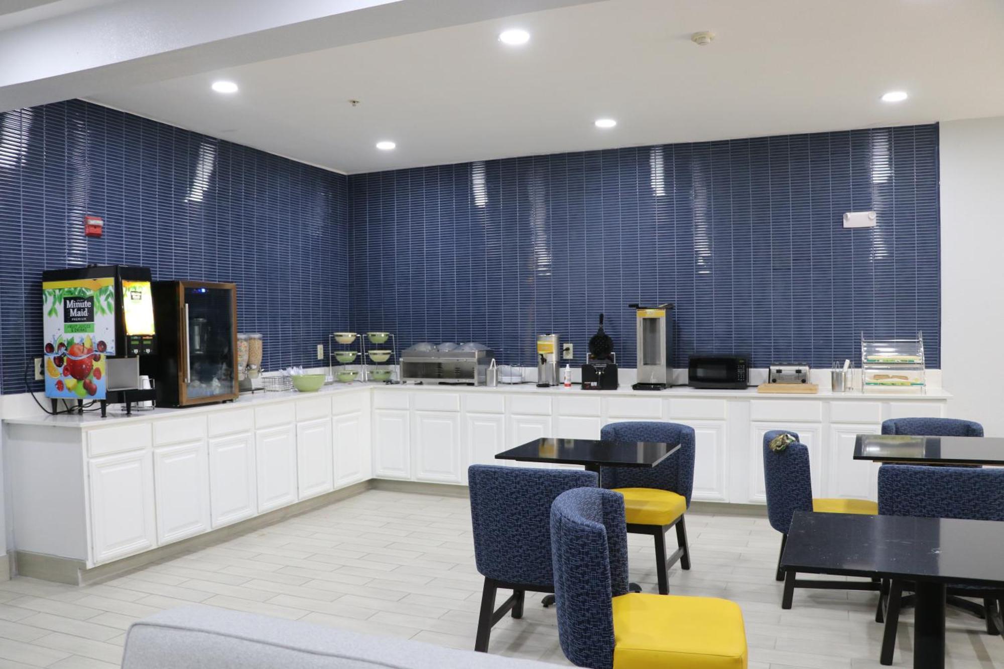 Quality Inn & Suites Buda Buitenkant foto