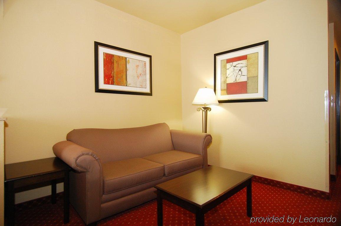 Quality Inn & Suites Buda Kamer foto