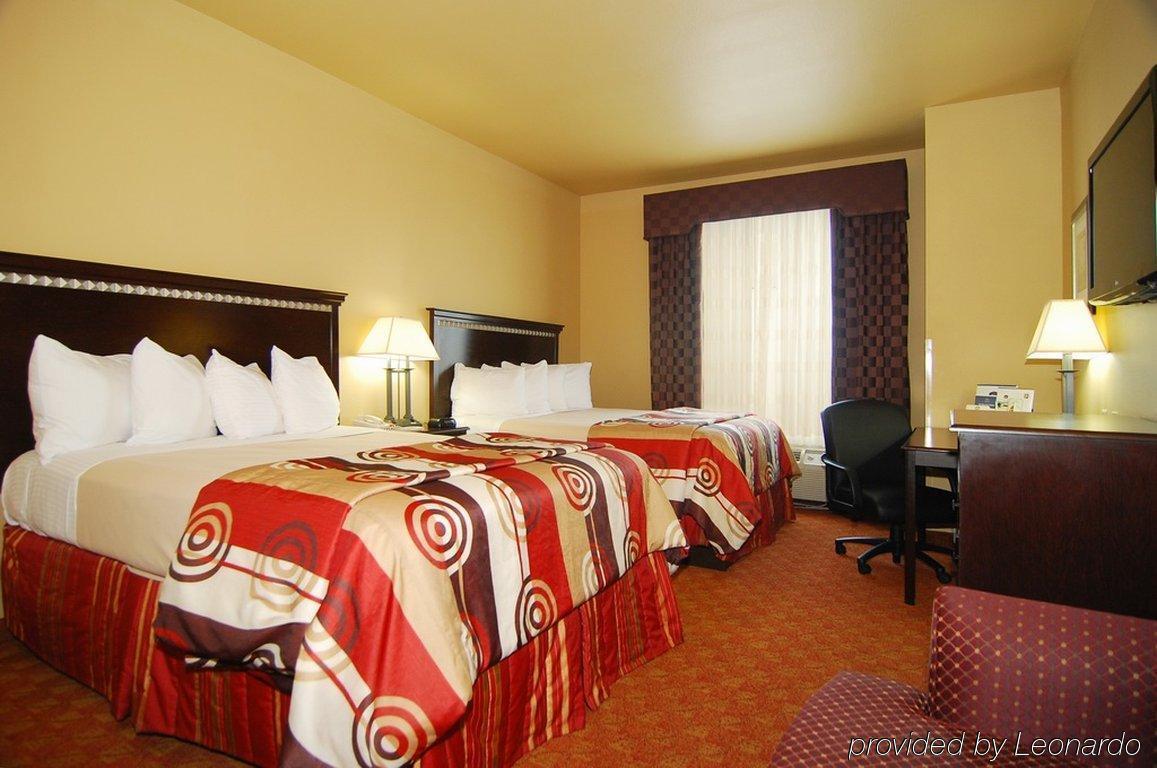 Quality Inn & Suites Buda Buitenkant foto