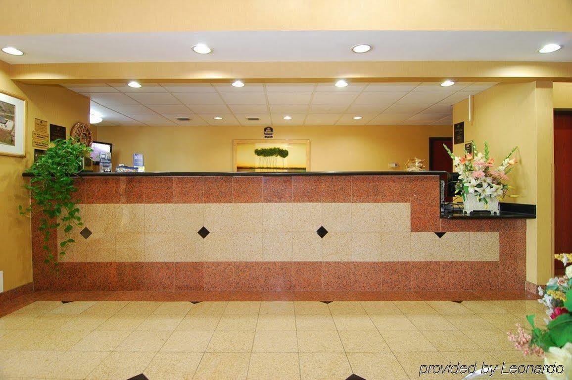 Quality Inn & Suites Buda Buitenkant foto