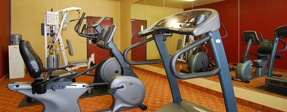 Quality Inn & Suites Buda Buitenkant foto